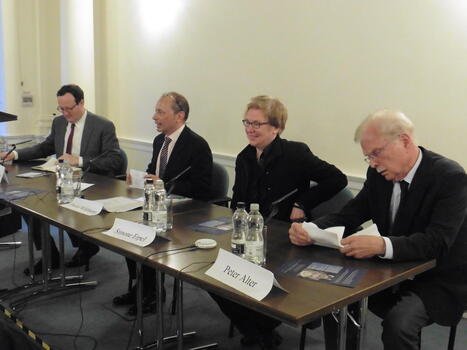 Panel: ‘Arno Paucker and German-Jewish History’ f.l.t.r. Raphael Gross (Leipzig) Chair: Daniel Wildmann (London) Simone Erpel (Berlin) Peter Alter (Cologne)