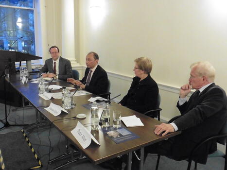 Panel: ‘Arno Paucker and German-Jewish History’ f.l.t.r. Raphael Gross (Leipzig) Chair: Daniel Wildmann (London) Simone Erpel (Berlin) Peter Alter (Cologne)