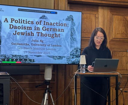 Dr Julia Ng